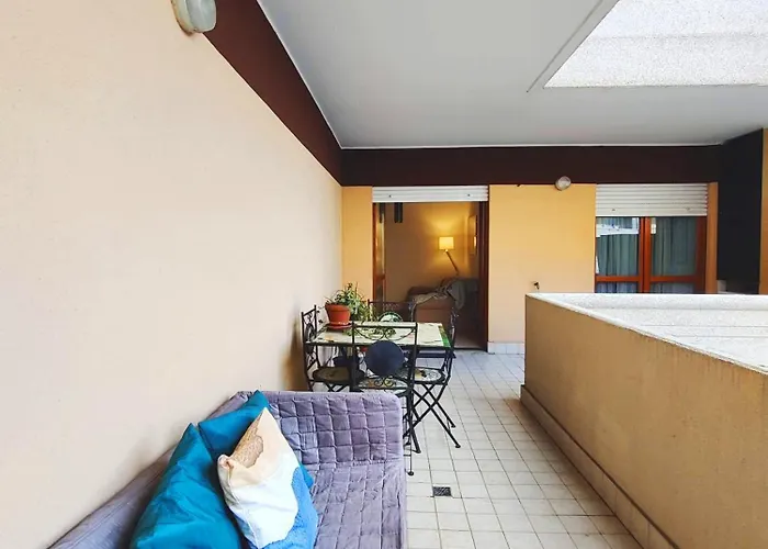 Marika's Cozy With Large Balcony Rome